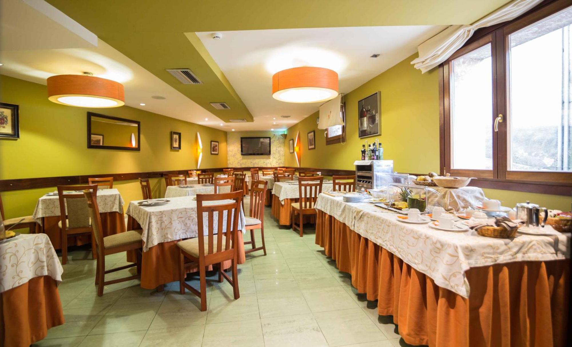 Gran Hotel Rural Cela Belmonte De Miranda Exteriör bild