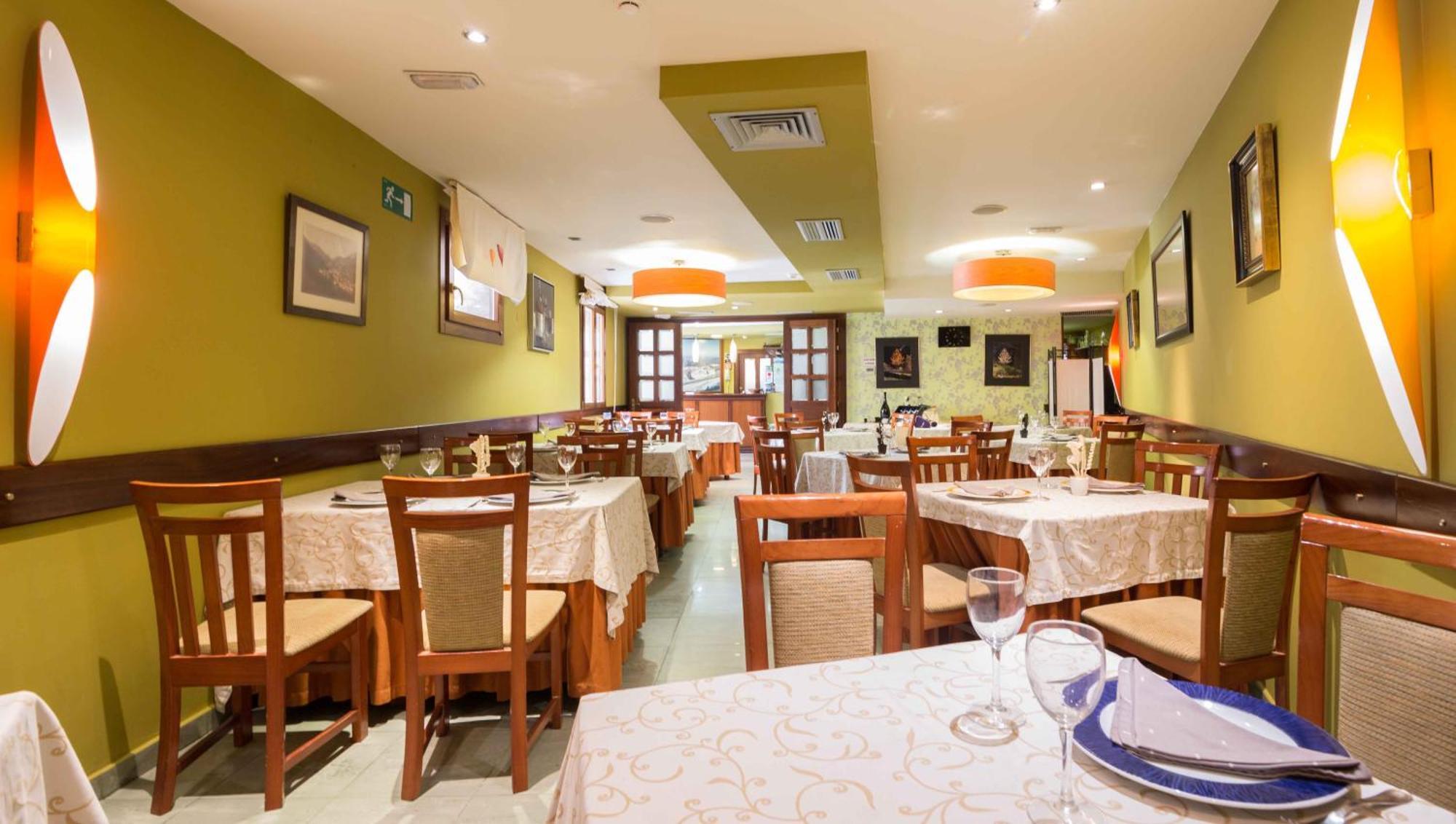 Gran Hotel Rural Cela Belmonte De Miranda Exteriör bild