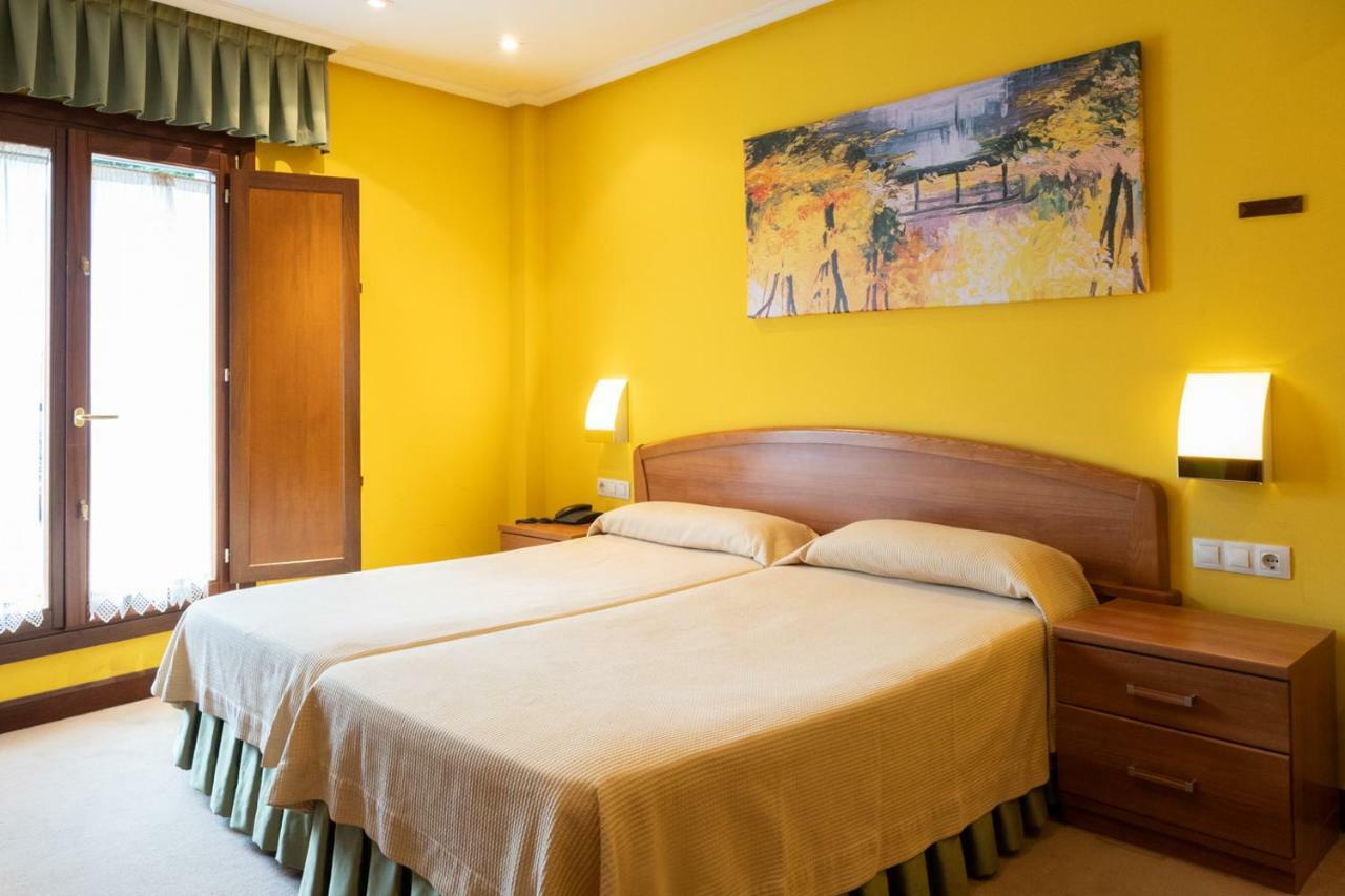 Gran Hotel Rural Cela Belmonte De Miranda Exteriör bild