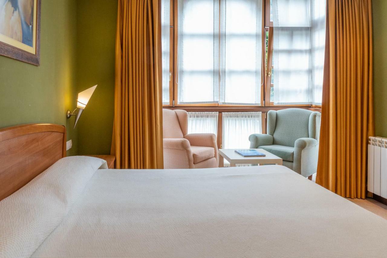 Gran Hotel Rural Cela Belmonte De Miranda Exteriör bild