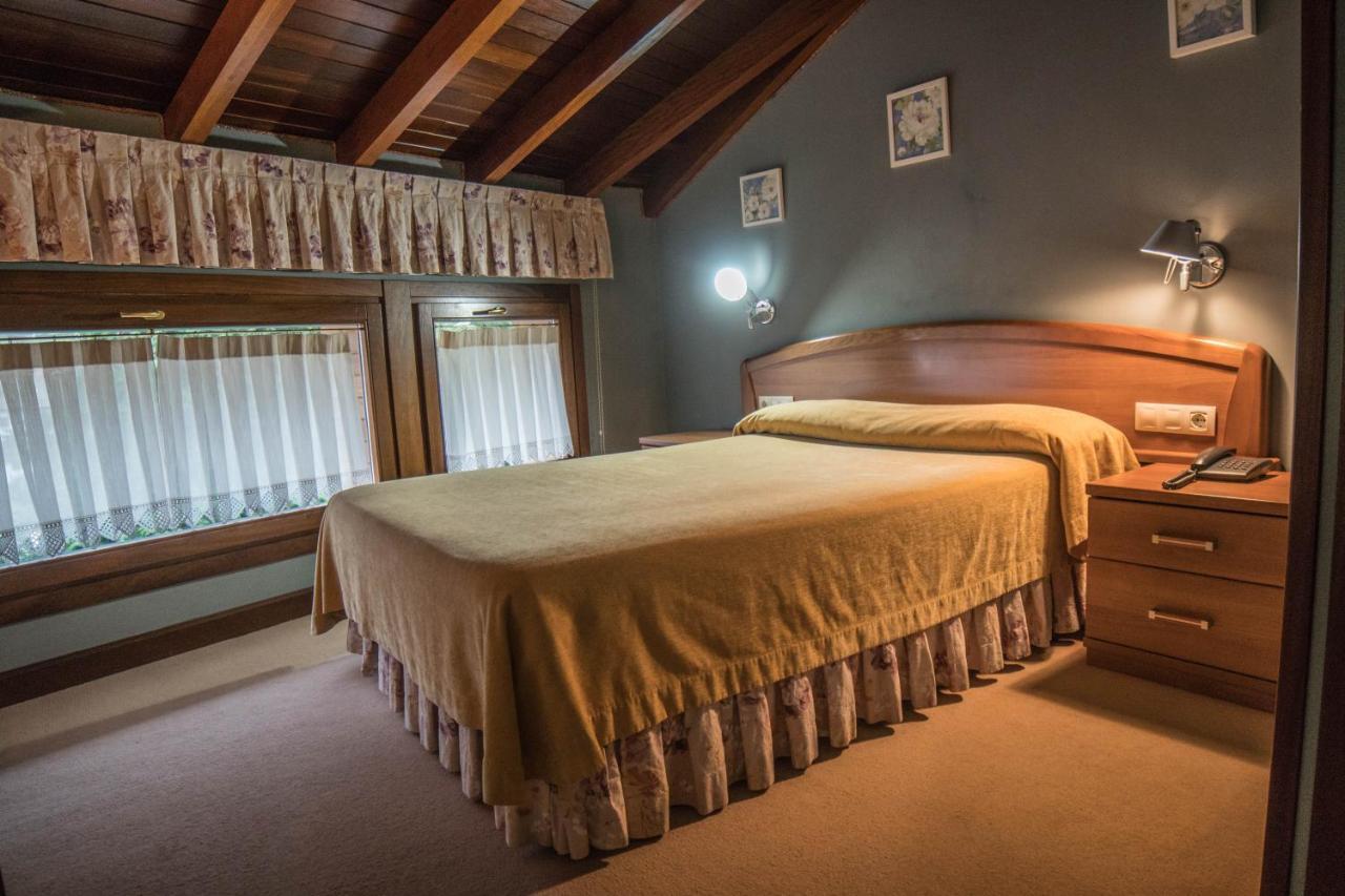 Gran Hotel Rural Cela Belmonte De Miranda Exteriör bild