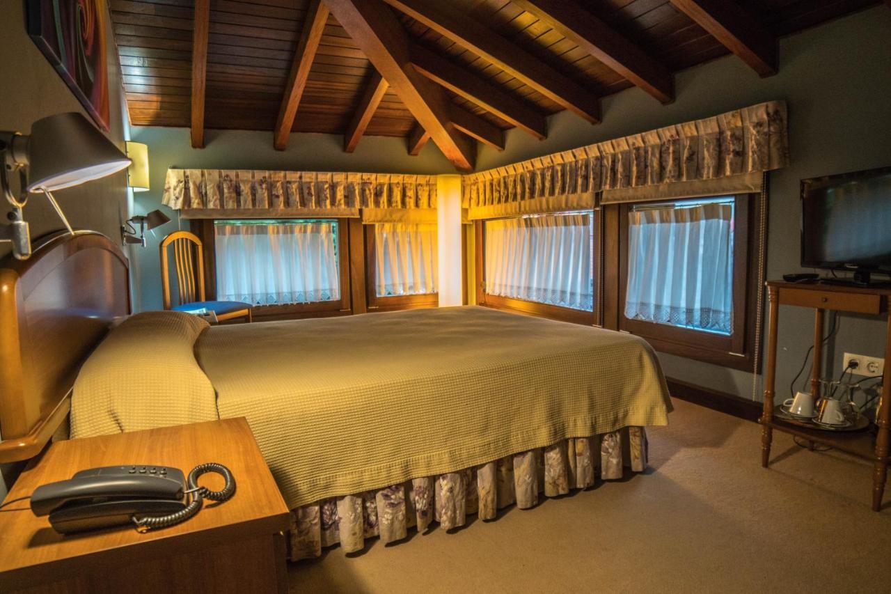 Gran Hotel Rural Cela Belmonte De Miranda Exteriör bild