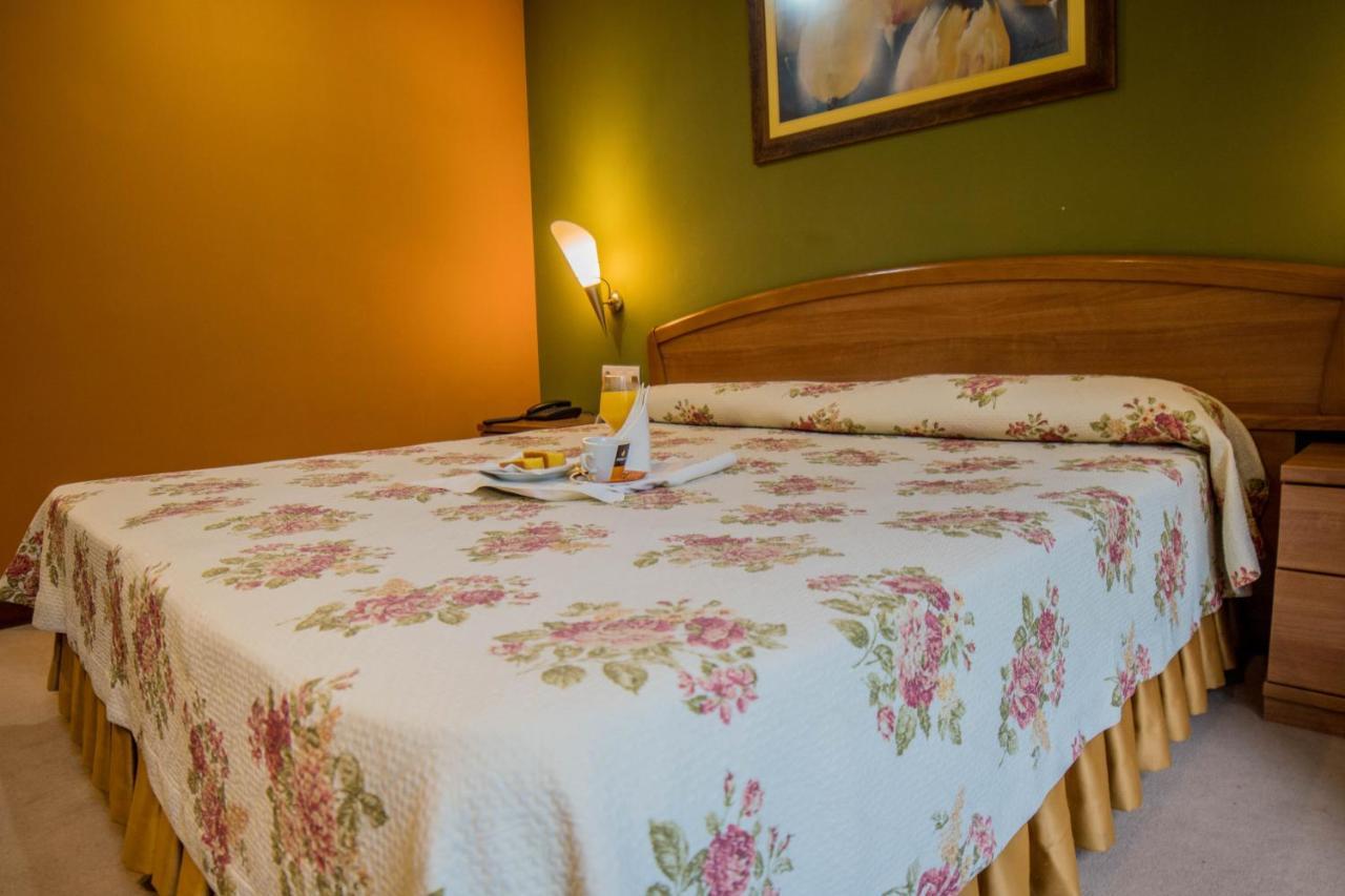 Gran Hotel Rural Cela Belmonte De Miranda Exteriör bild